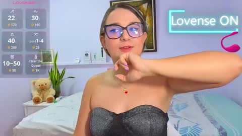 Snapshot of katia_foxx chatting on September 2025 11:54:01 AM Khaterine online show from September 2025 11:54:01 AM