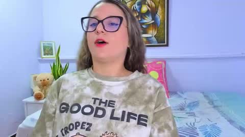Snapshot of katia_foxx chatting on September 2025 11:34:01 AM Khaterine online show from September 2025 11:34:01 AM