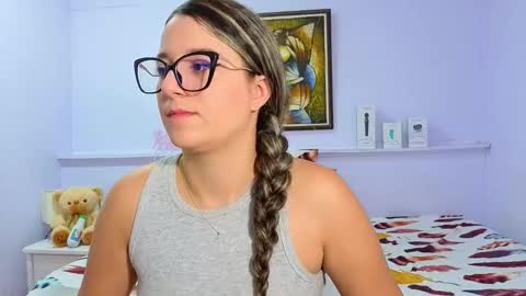 Snapshot of katia_foxx chatting on October 2025 12:01:02 PM Khaterine online show from October 2025 12:01:02 PM