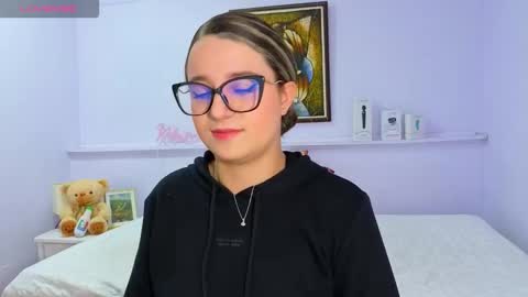 Snapshot of katia_foxx chatting on October 2025 12:02:02 PM Khaterine online show from October 2025 12:02:02 PM