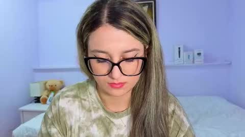 Snapshot of katia_foxx chatting on October 2025 11:41:02 AM Khaterine online show from October 2025 11:41:02 AM