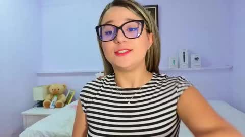 Snapshot of katia_foxx chatting on October 2025 11:53:02 AM Khaterine online show from October 2025 11:53:02 AM