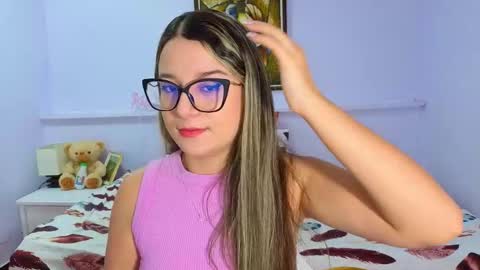 Snapshot of katia_foxx chatting on October 2025 12:05:01 PM Khaterine online show from October 2025 12:05:01 PM