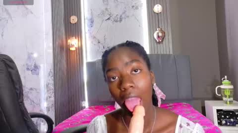 Katia online show from March 2026 12:51:02 PM