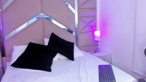 katia_hott online show from April 2026 03:40:02 AM