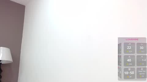 Katia Foster online show from November 2025 12:28:01 PM