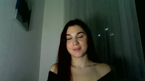 katie_foxi online show from October 2025 06:09:01 PM