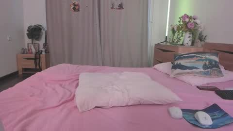 Snapshot of katie_ness chatting on November 2025 11:29:01 AM Kate online show from November 2025 11:29:01 AM