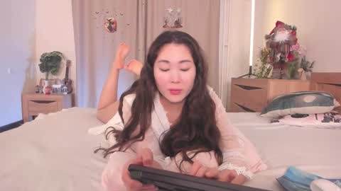 Snapshot of katie_ness chatting on December 2025 10:33:01 AM Kate online show from December 2025 10:33:01 AM