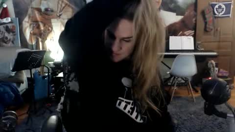 Katie online show from March 2026 04:40:01 AM