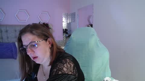 Katherine online show from December 2024 12:04:01 PM