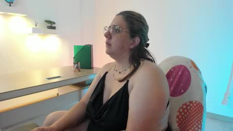 Katherine online show from September 2025 01:05:01 PM