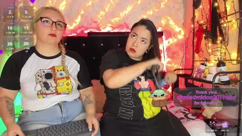 Snapshot of katieeandsharon chatting on January 2025 08:36:01 PM SHARON KATIEE online show from January 2025 08:36:01 PM