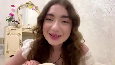 Snapshot of katinaflatau chatting on July 2026 05:28:02 PM Rosie online show from July 2026 05:28:02 PM