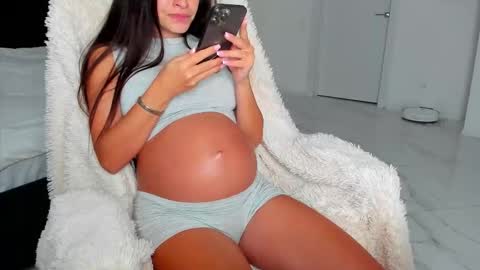 Katrin online show from October 2025 12:06:02 PM