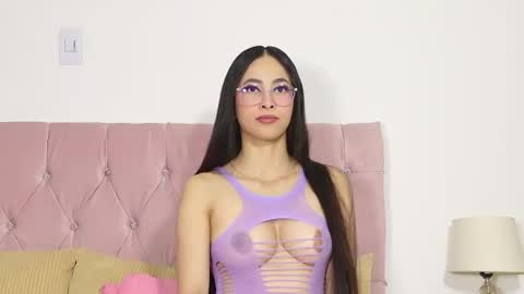 katrina clark online show from August 2026 09:35:01 PM