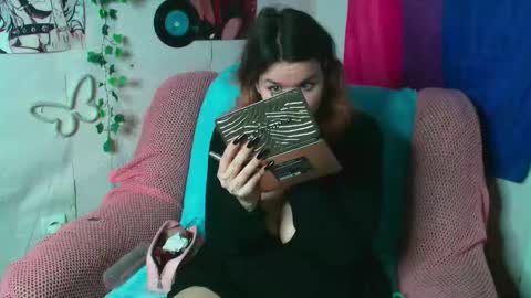 Katti online show from December 2025 01:49:01 PM