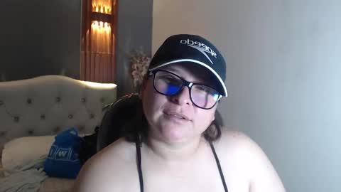 Snapshot of katty_findom_ chatting on November 2025 12:45:02 PM katty online show from November 2025 12:45:02 PM