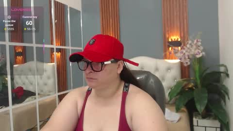 Snapshot of katty_findom_ chatting on December 2025 12:31:02 PM katty online show from December 2025 12:31:02 PM