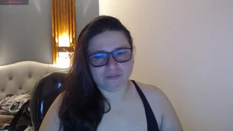 Snapshot of katty_findom_ chatting on January 2026 09:00:01 AM katty online show from January 2026 09:00:01 AM