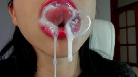 Katty online show from January 2025 08:32:01 PM