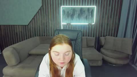 Katty online show from November 2025 06:41:02 PM