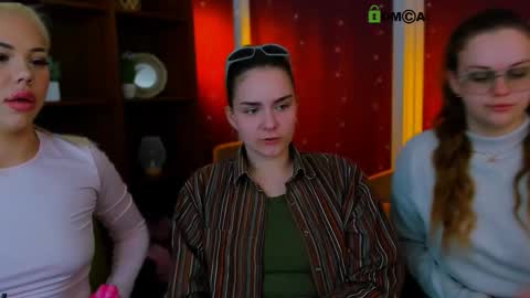 Snapshot of katty_sweeti chatting on March 2026 06:30:02 AM Kat online show from March 2026 06:30:02 AM