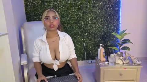 katy_love222 online show from May 2026 05:42:02 PM