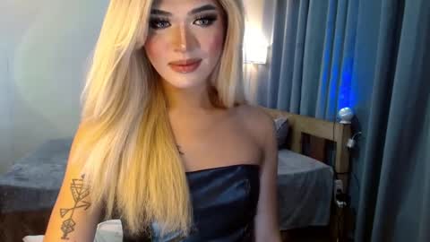 katykiat online show from February 2025 11:36:02 AM