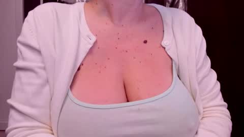 Snapshot of katynextdoor chatting on February 2026 03:11:01 AM Katy online show from February 2026 03:11:01 AM