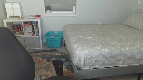 Katy online show from April 2026 03:17:01 AM