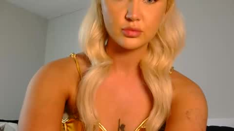 Snapshot of katyshuttt chatting on October 2025 08:43:01 PM Katy online show from October 2025 08:43:01 PM