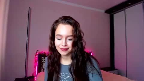 Snapshot of katyxkitten chatting on November 2025 03:50:02 AM Stesha online show from November 2025 03:50:02 AM