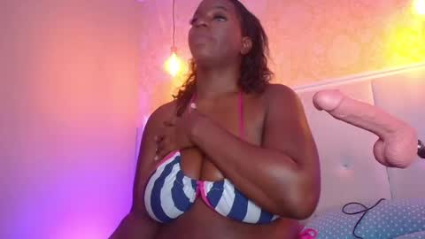 Snapshot of kayabrowns chatting on November 2025 02:43:02 PM Susan online show from November 2025 02:43:02 PM