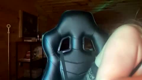 Kaybrookee online show from April 2026 04:43:02 AM