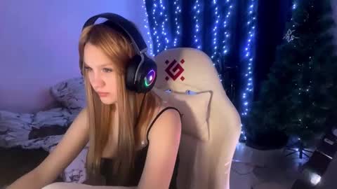 Snapshot of kayceefroehner chatting on February 2026 06:58:01 PM Amia online show from February 2026 06:58:01 PM