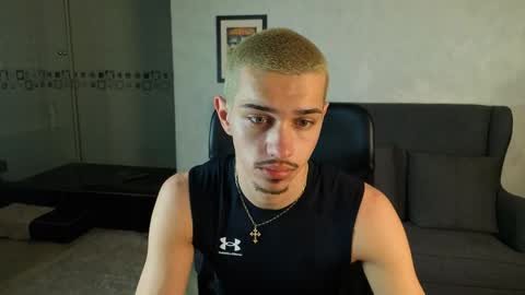 Snapshot of kaydendrew chatting on April 2026 03:04:02 AM KaydenDrew online show from April 2026 03:04:02 AM