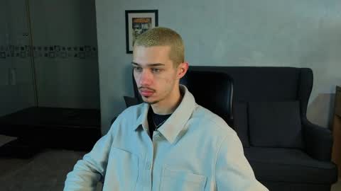 Snapshot of kaydendrew chatting on April 2026 03:04:02 AM KaydenDrew online show from April 2026 03:04:02 AM