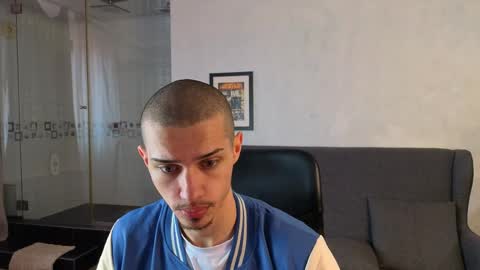 Snapshot of kaydendrew chatting on April 2026 10:53:01 AM KaydenDrew online show from April 2026 10:53:01 AM