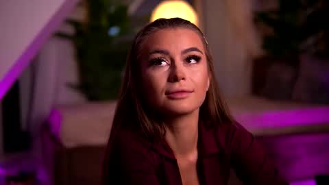 kaylabray online show from September 2025 02:48:02 AM