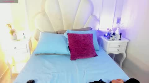 Snapshot of kaylachannell chatting on December 2025 09:09:01 PM kaylachannell online show from December 2025 09:09:01 PM