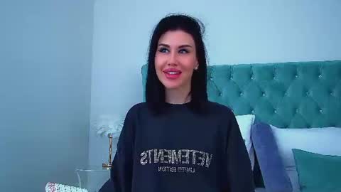 Kayla online show from June 2026 06:12:01 AM