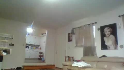 Snapshot of kayleekakesnslim chatting on October 2025 06:01:01 PM kaylee kakes online show from October 2025 06:01:01 PM