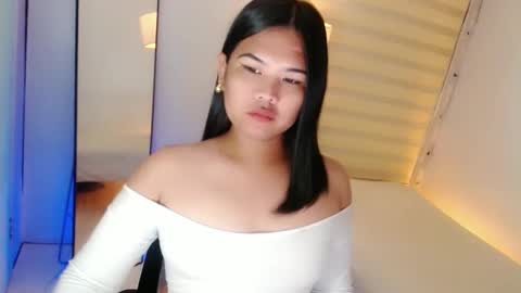 Snapshot of kayleepinay chatting on February 2025 01:57:01 AM Y O U R F U T U R E K A Y L E E online show from February 2025 01:57:01 AM