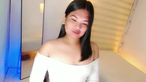 Snapshot of kayleepinay chatting on February 2025 01:19:01 AM Y O U R F U T U R E K A Y L E E online show from February 2025 01:19:01 AM