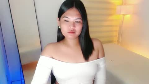 Snapshot of kayleepinay chatting on February 2025 11:06:02 AM Y O U R F U T U R E K A Y L E E online show from February 2025 11:06:02 AM