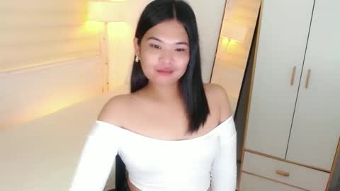 Snapshot of kayleepinay chatting on February 2025 10:05:02 AM Y O U R F U T U R E K A Y L E E online show from February 2025 10:05:02 AM