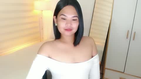 Snapshot of kayleepinay chatting on February 2025 05:02:01 AM Y O U R F U T U R E K A Y L E E online show from February 2025 05:02:01 AM