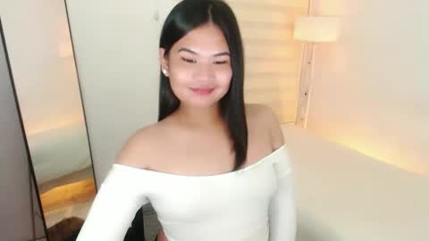 Snapshot of kayleepinay chatting on March 2025 12:32:01 AM Y O U R F U T U R E K A Y L E E online show from March 2025 12:32:01 AM