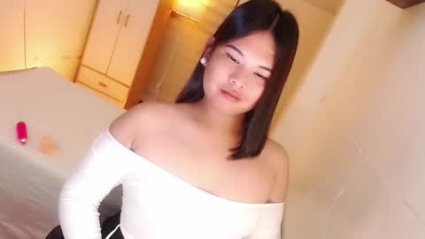 Snapshot of kayleepinay chatting on September 2025 06:02:01 PM Y O U R F U T U R E K A Y L E E online show from September 2025 06:02:01 PM